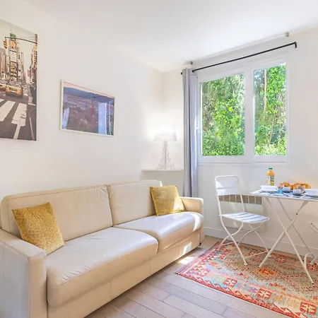 Апартаменты Studio Paris By Interhome Сен-Тропе