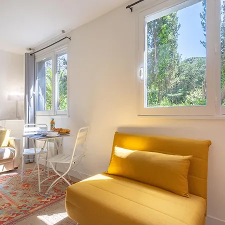 Studio Paris By Interhome Сен-Тропе