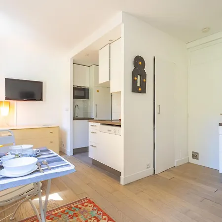 Studio Paris By Interhome Apartment